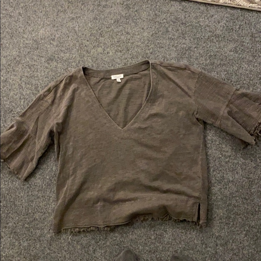 Cute cropped splendid top!